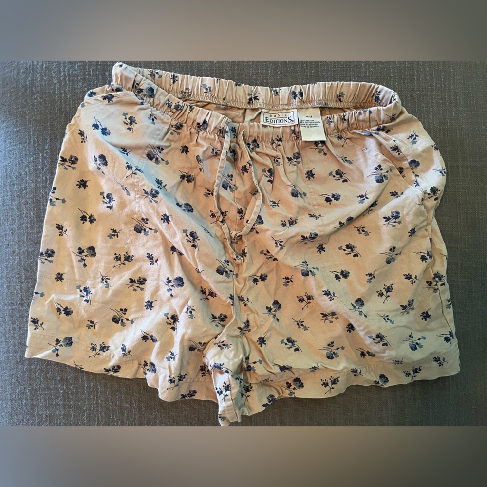 Basic Editions Cream Lounge Shorts with Navy Floral Print